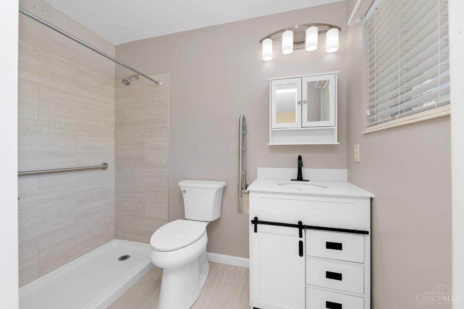 5927 Castlewood 4
