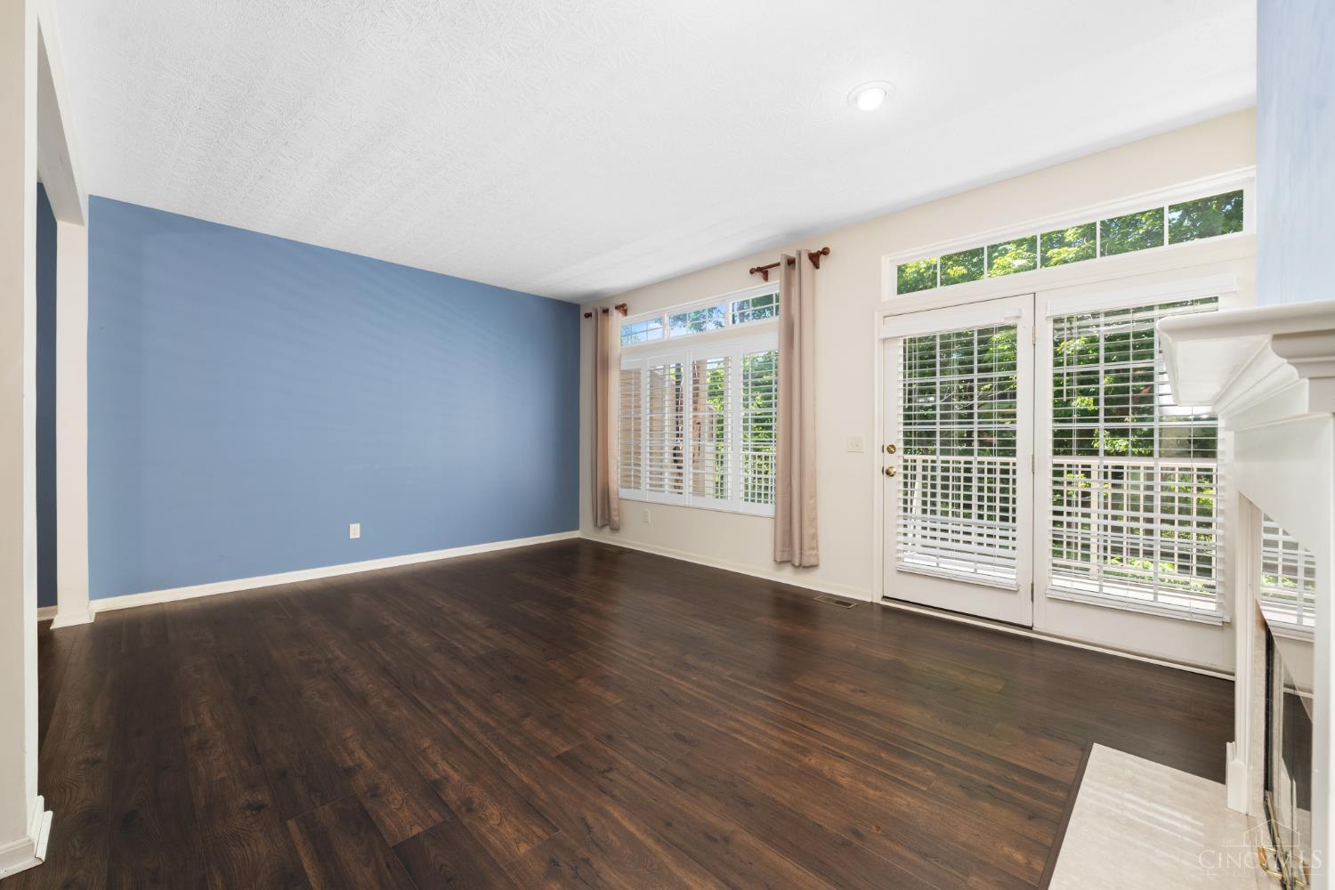 5927 Castlewood 4