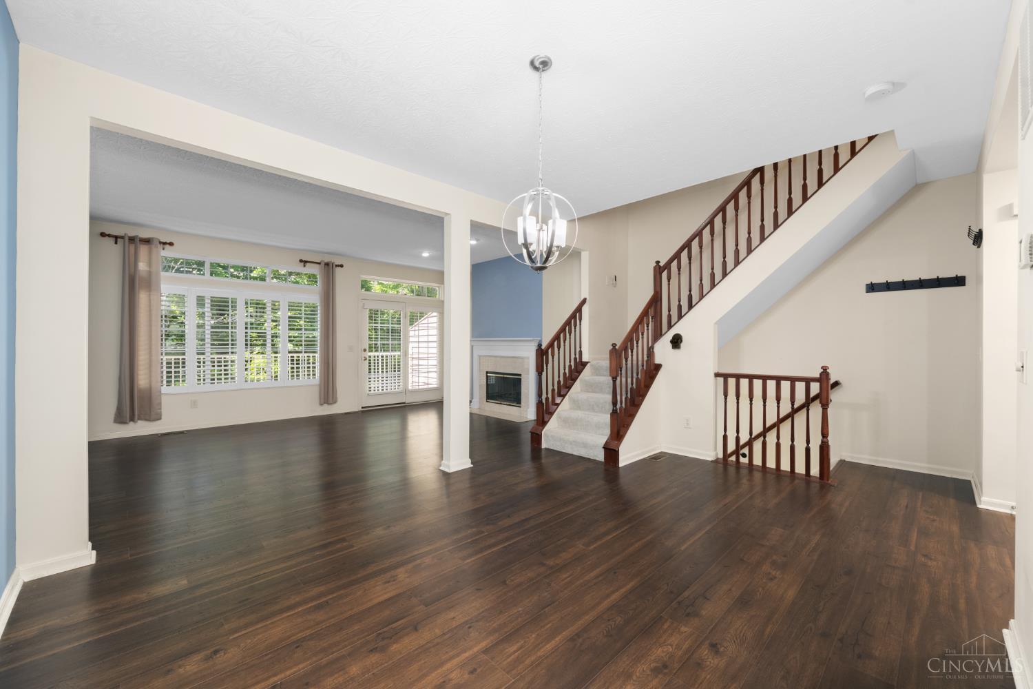 5927 Castlewood 4