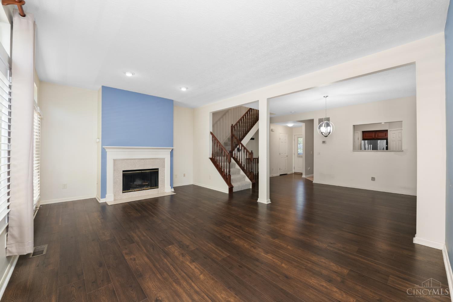 5927 Castlewood 4
