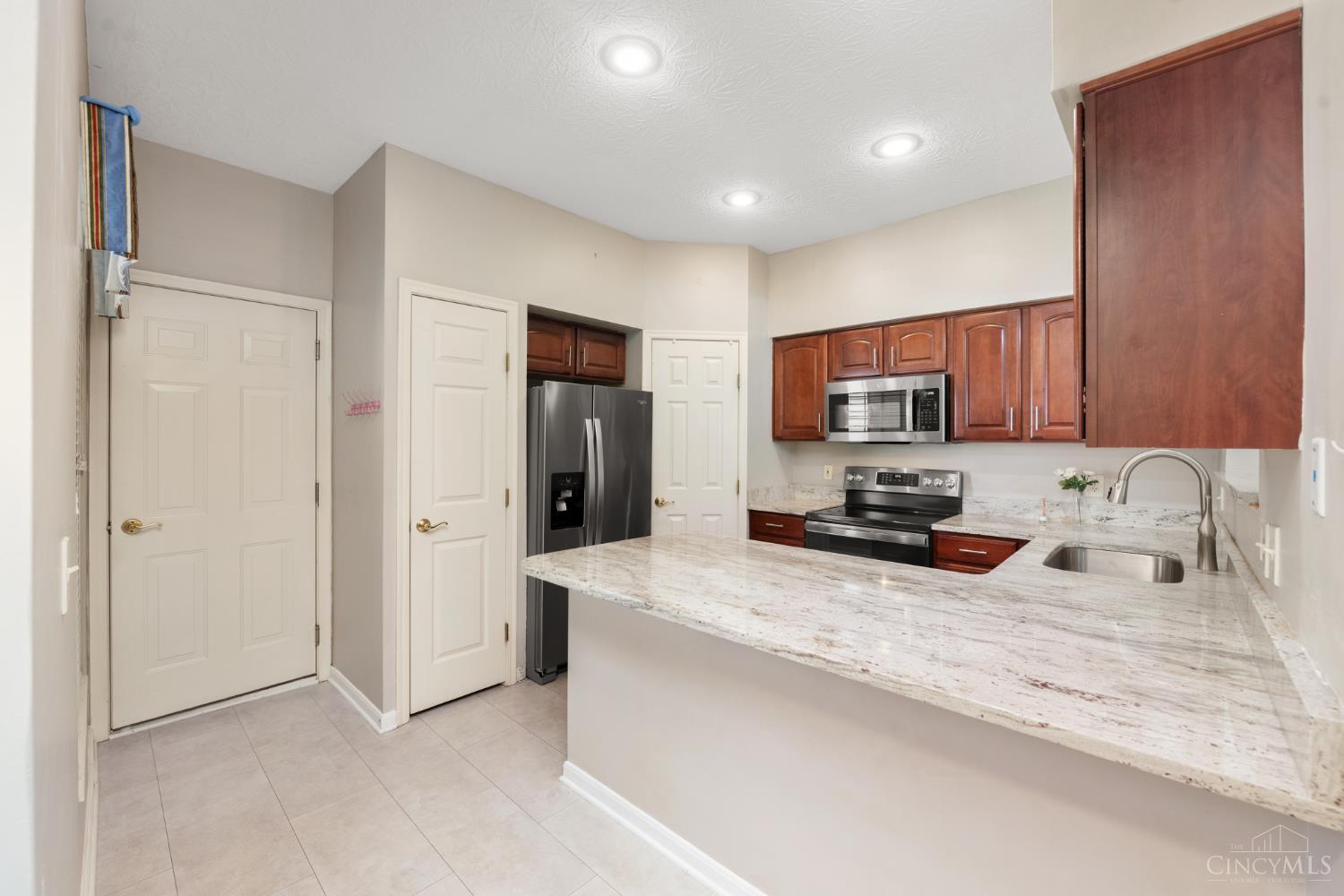 5927 Castlewood 4