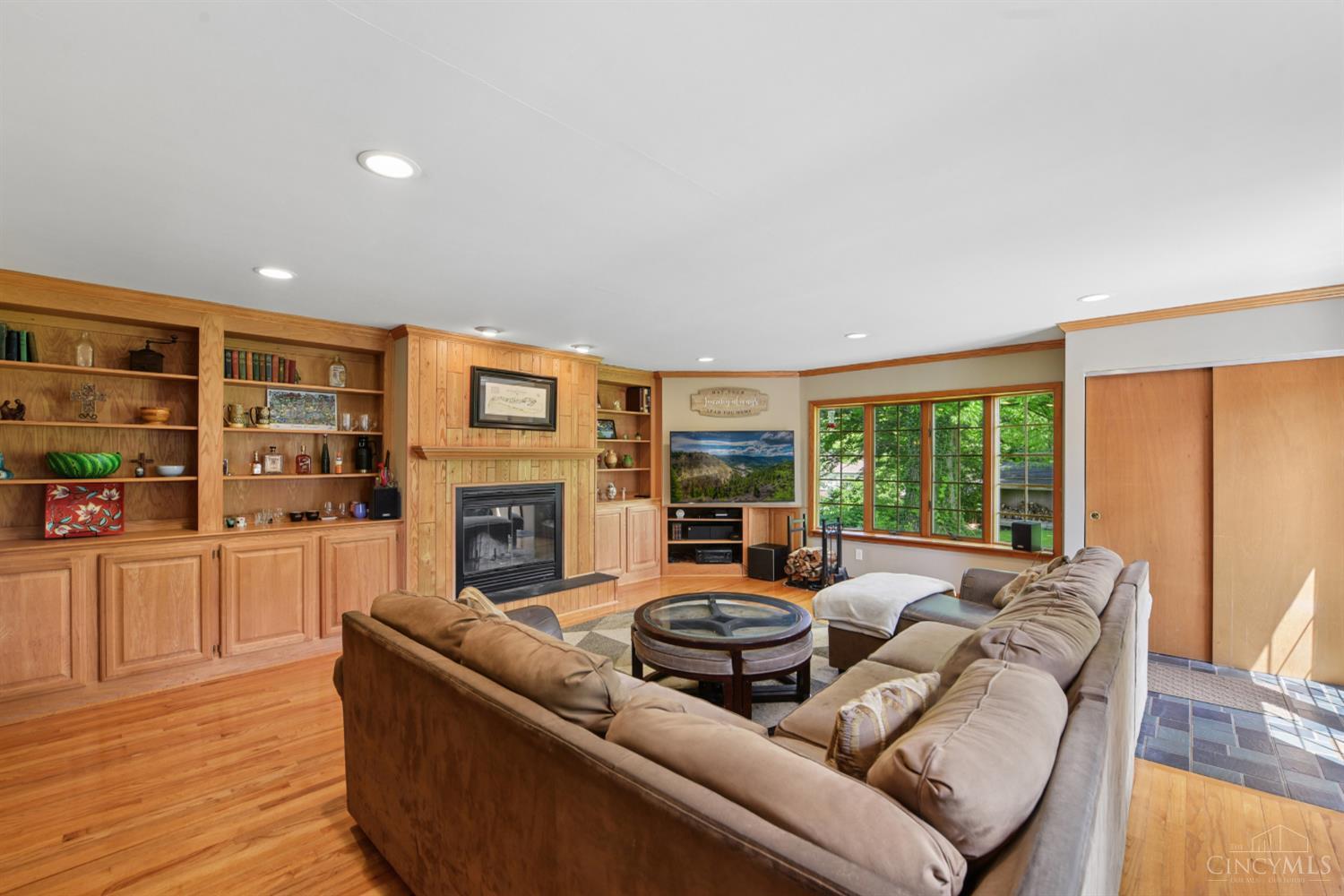 5514 Cove Court