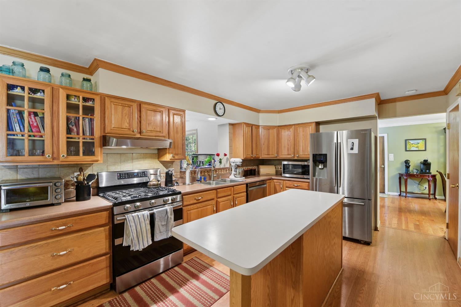 5514 Cove Court
