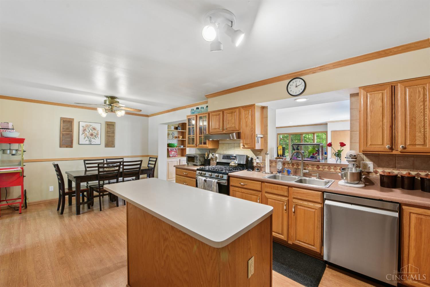 5514 Cove Court
