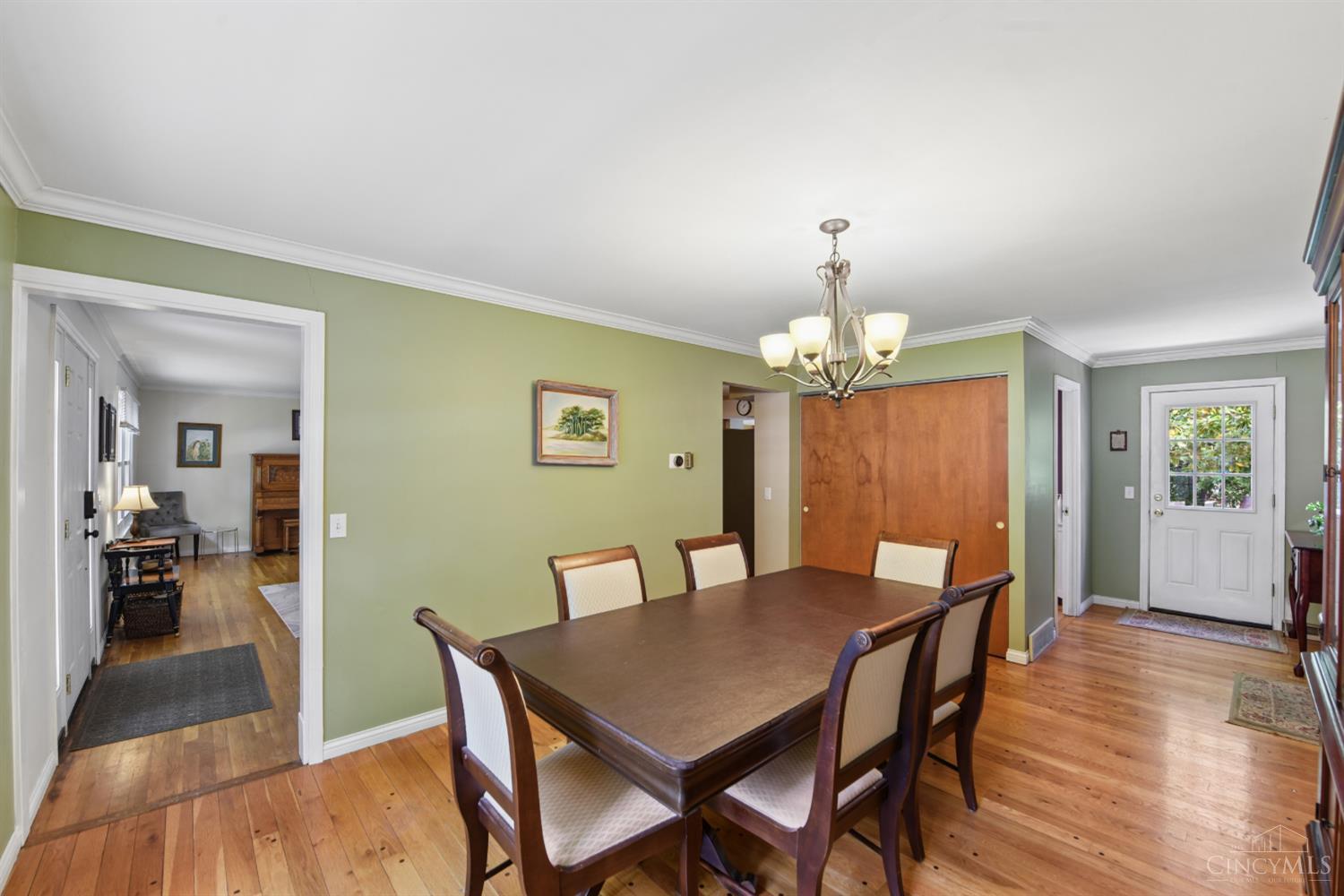5514 Cove Court