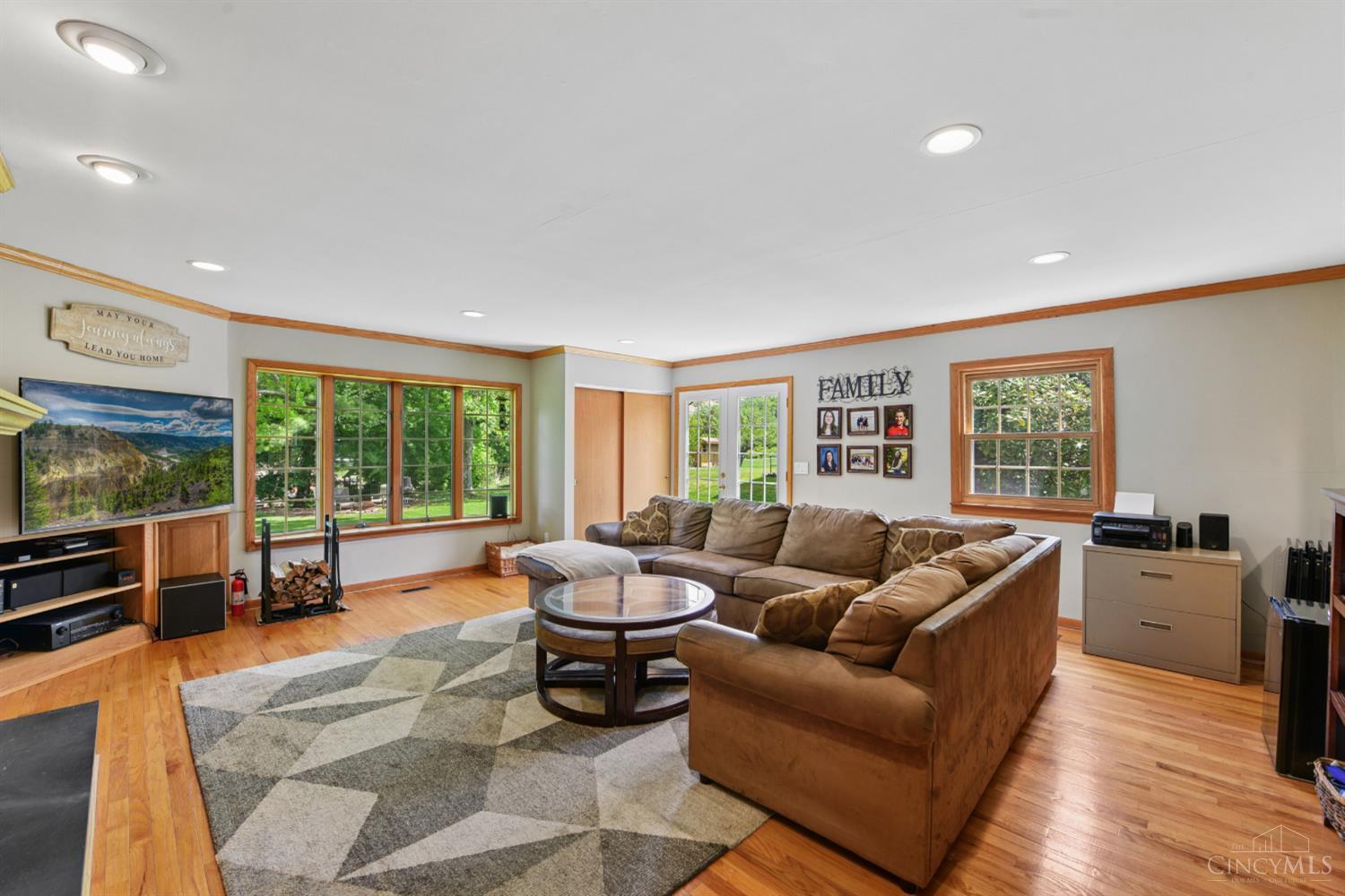 5514 Cove Court