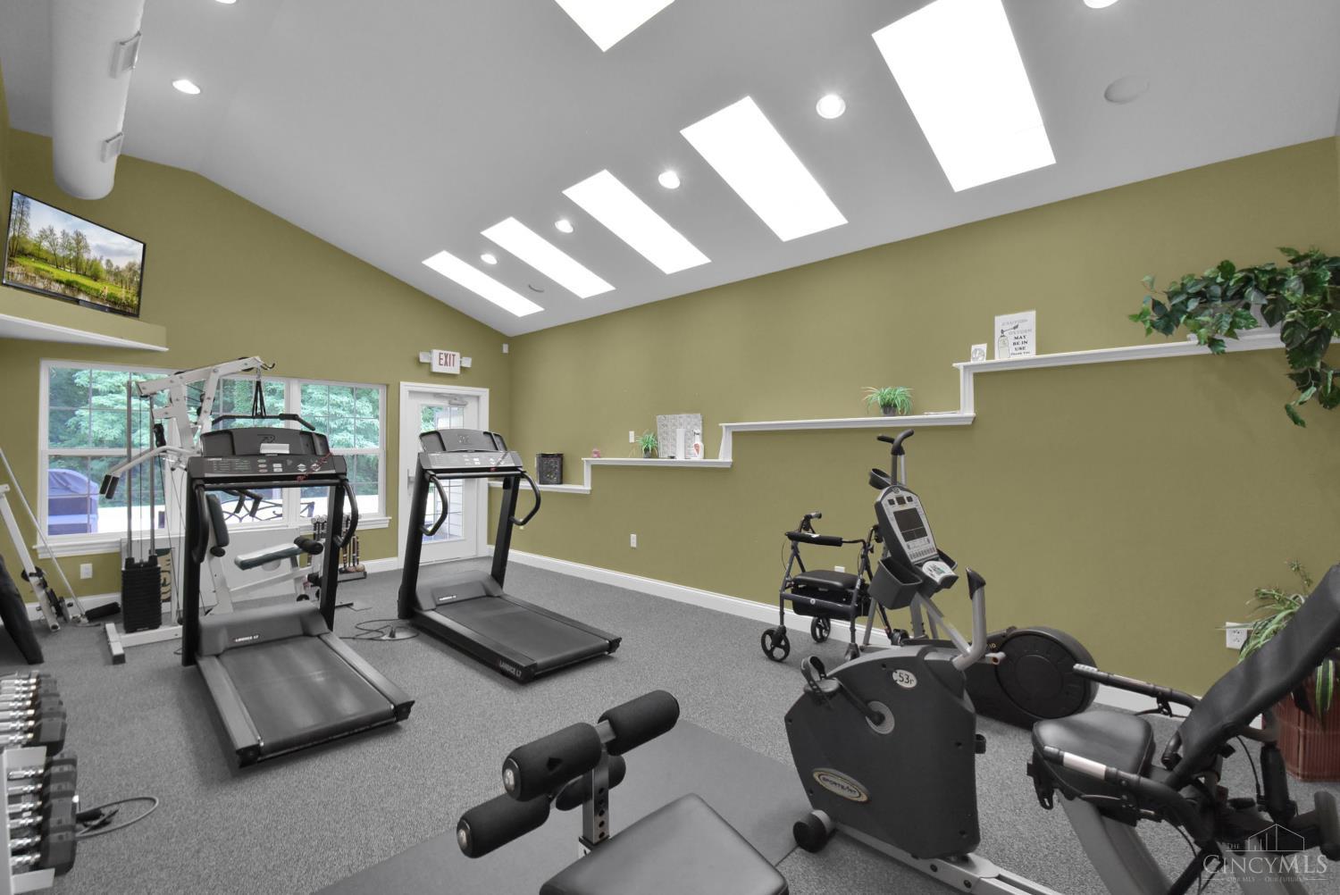 2310 Mallory Court 8