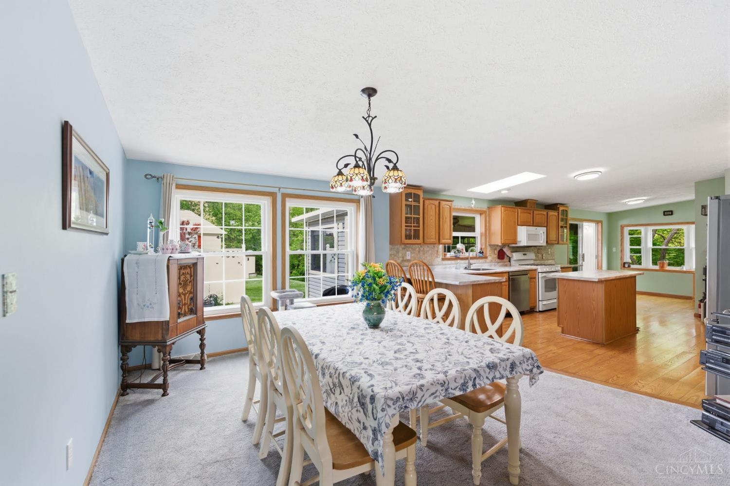 2310 Mallory Court 8