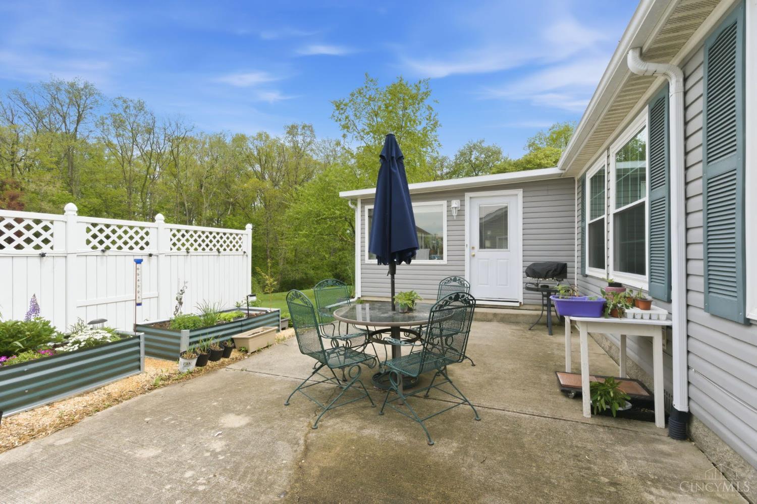 2310 Mallory Court 8