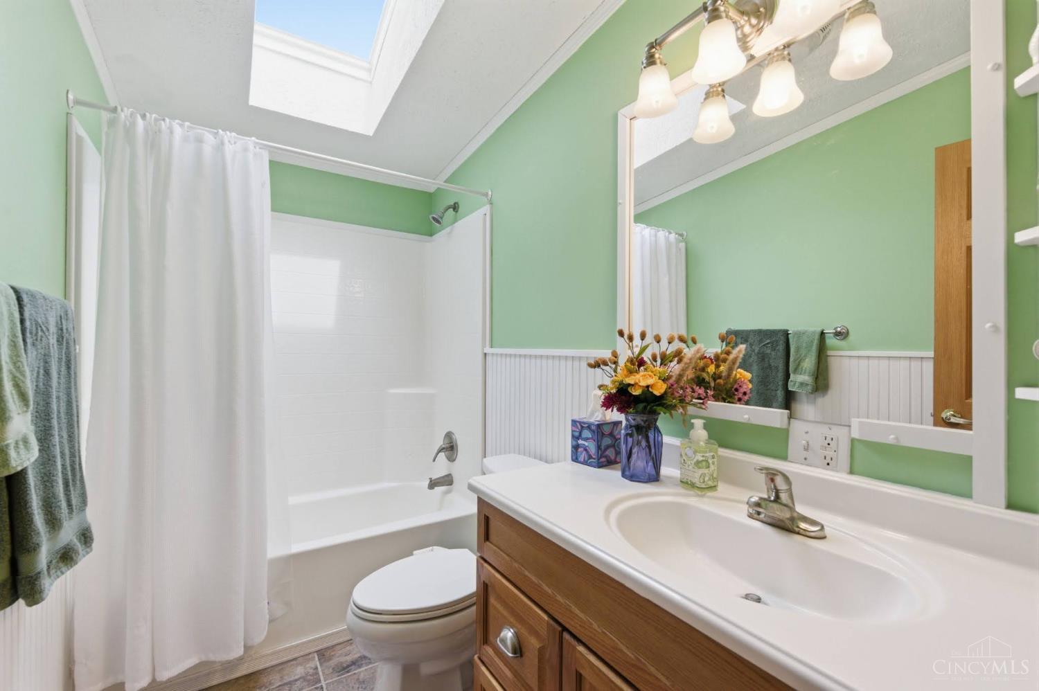 2310 Mallory Court 8