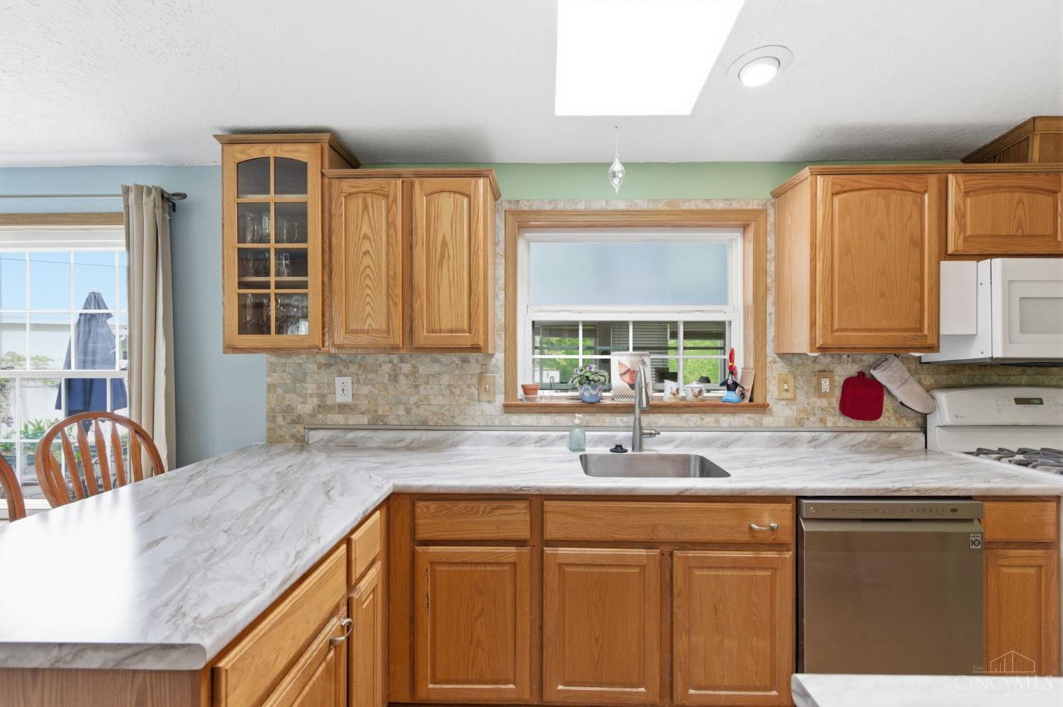 2310 Mallory Court 8