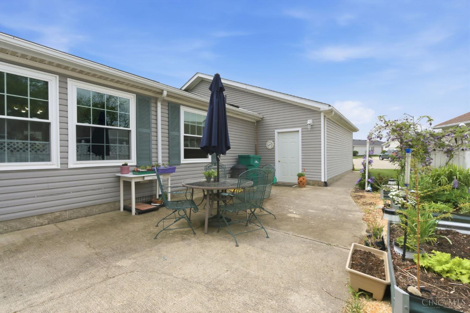 2310 Mallory Court 8