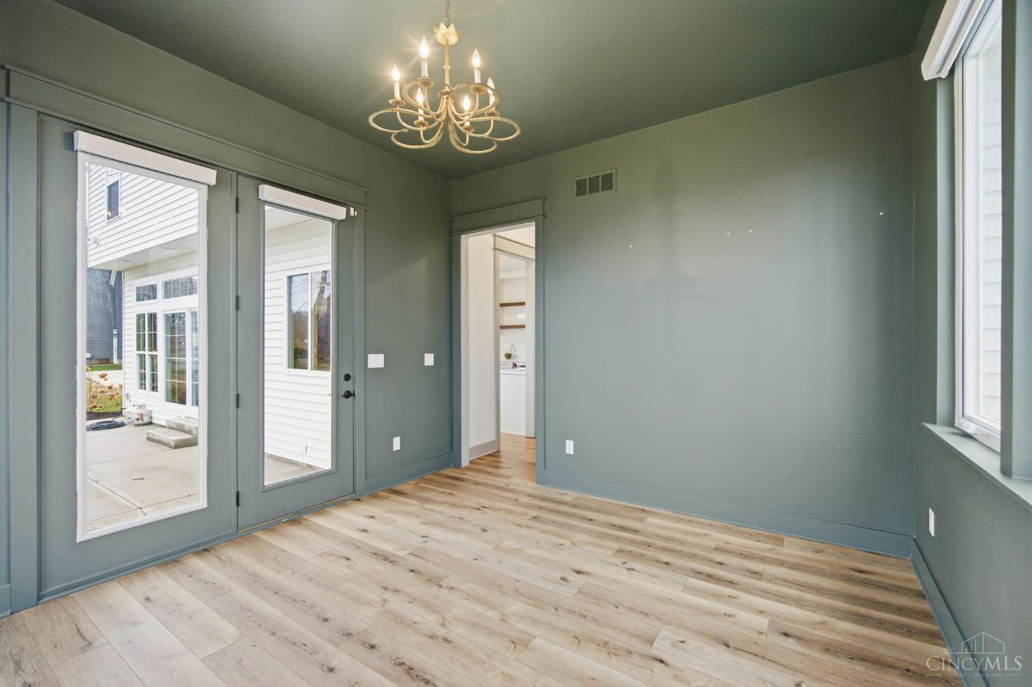 946 Lavender Way