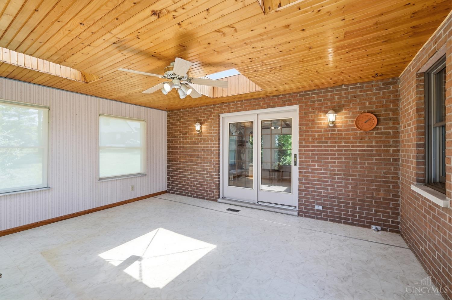 4290 Marcrest Drive