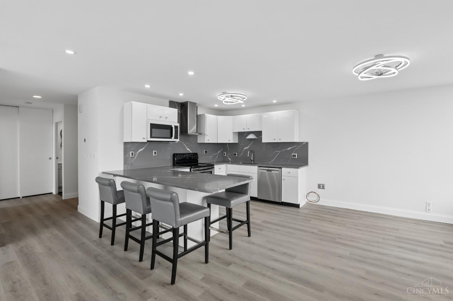 810 Matson Place 602