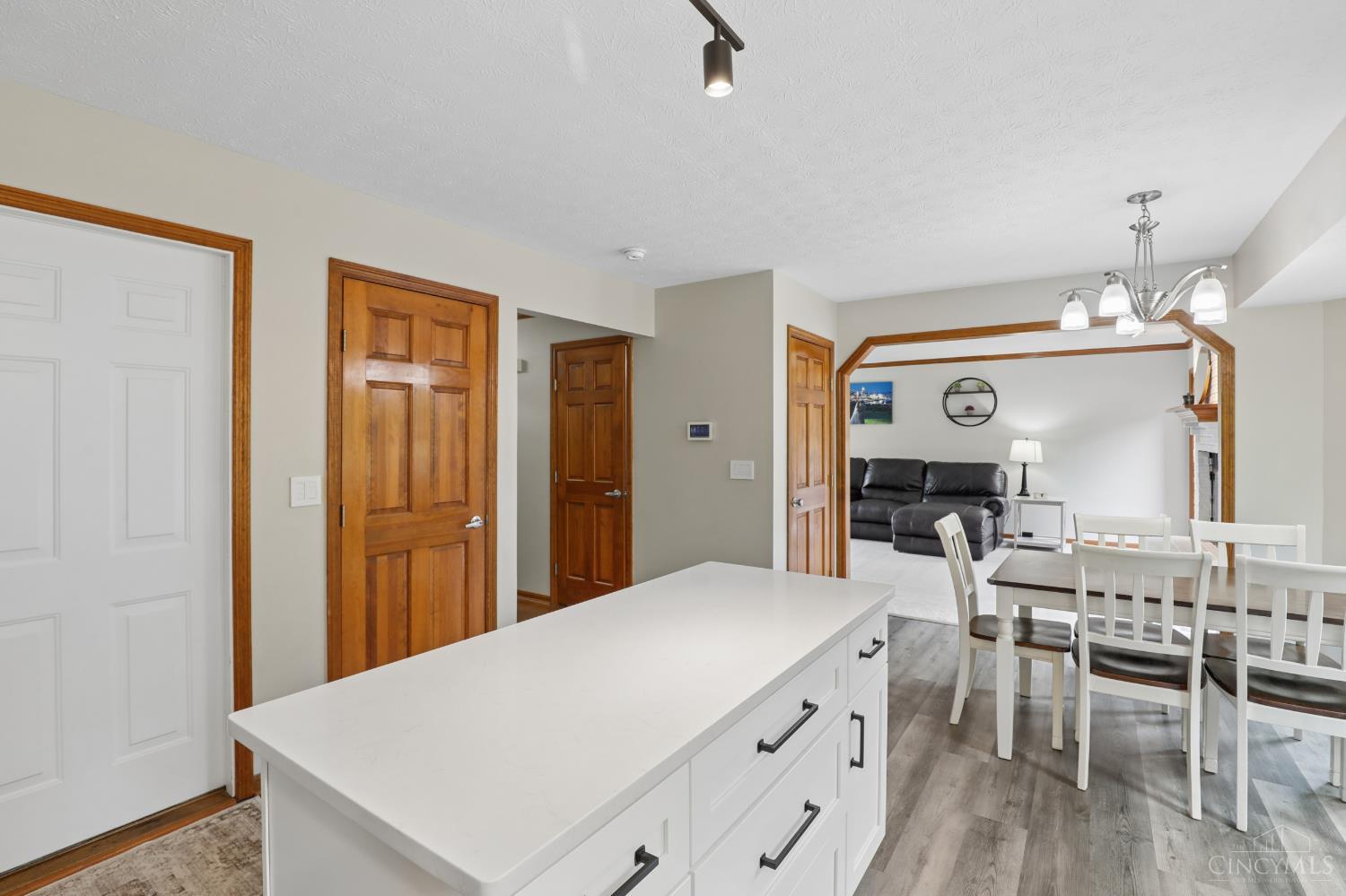 6594 Countryside Trail