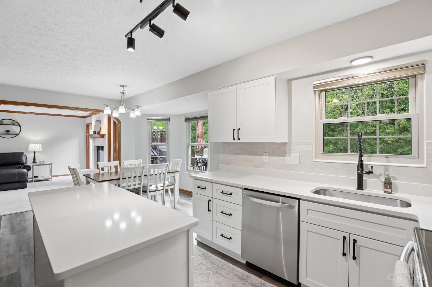 6594 Countryside Trail