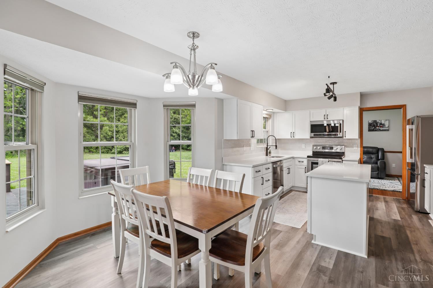 6594 Countryside Trail
