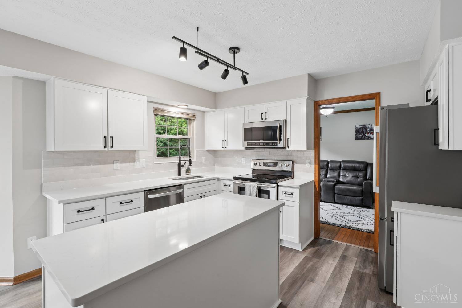 6594 Countryside Trail
