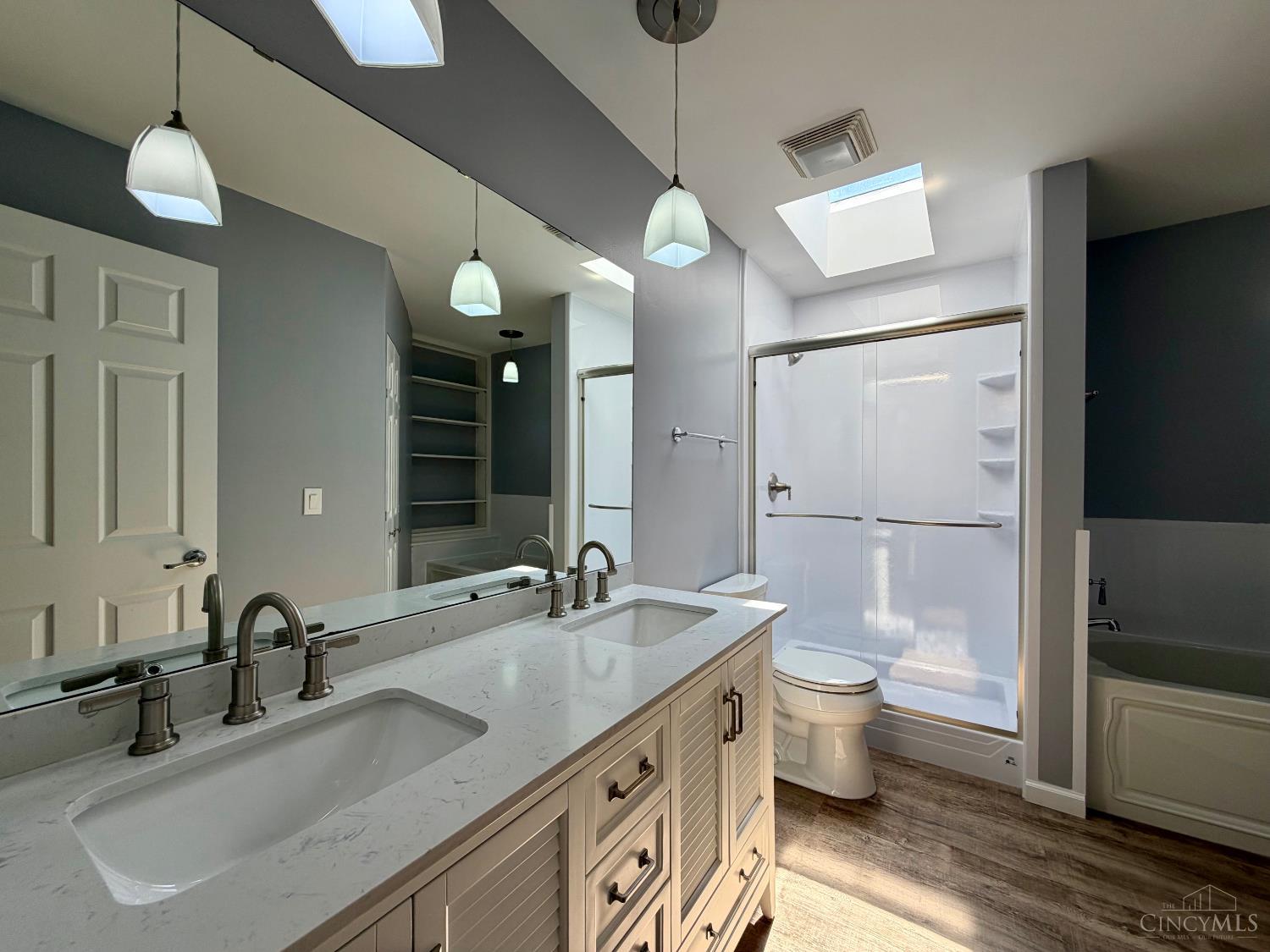 4210 Allenhurst Close Court