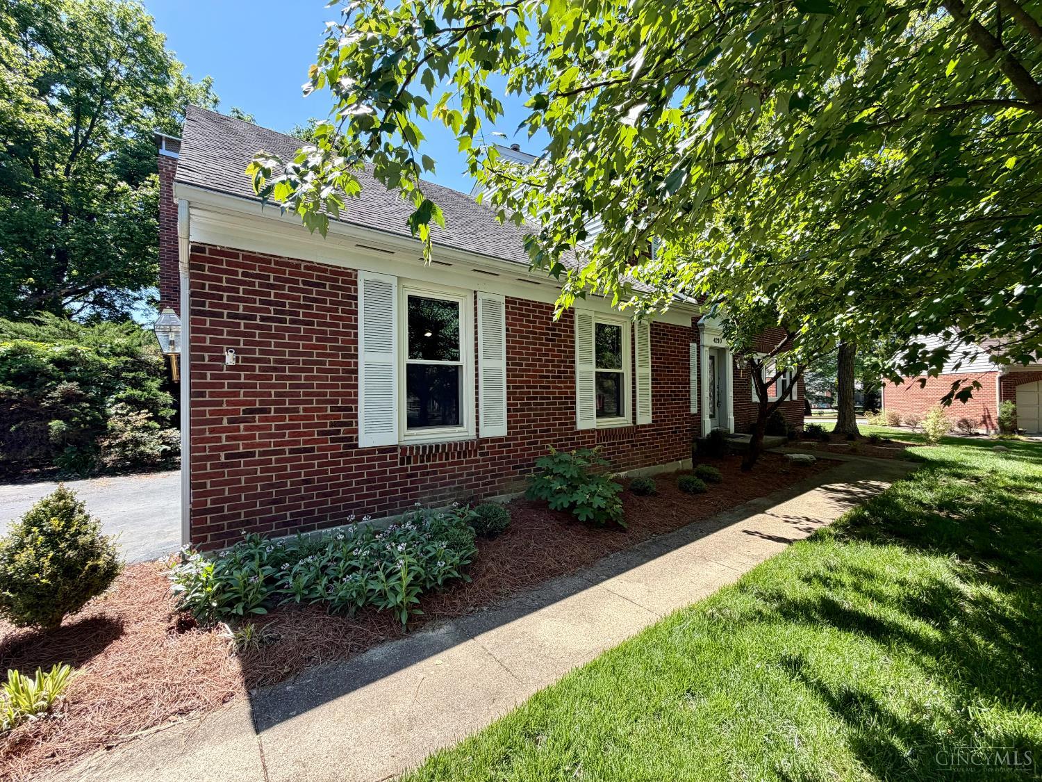 4210 Allenhurst Close Court