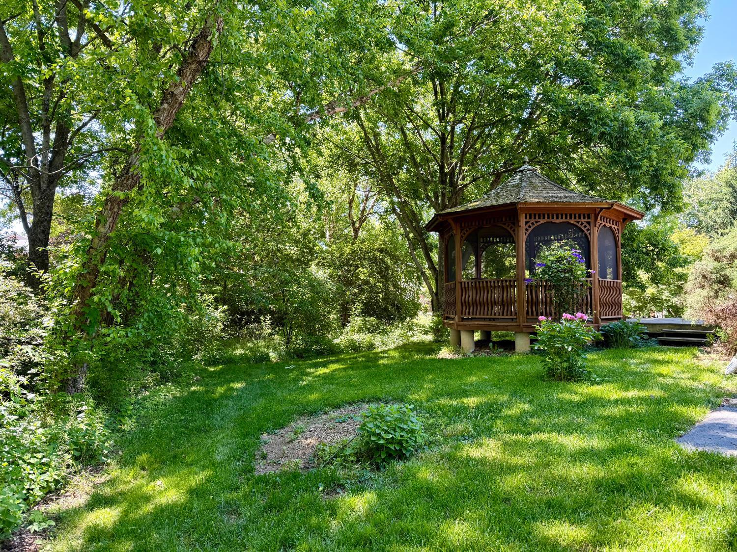4210 Allenhurst Close Court
