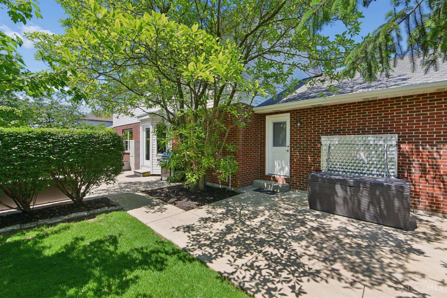 5145 Grandin Ridge Drive