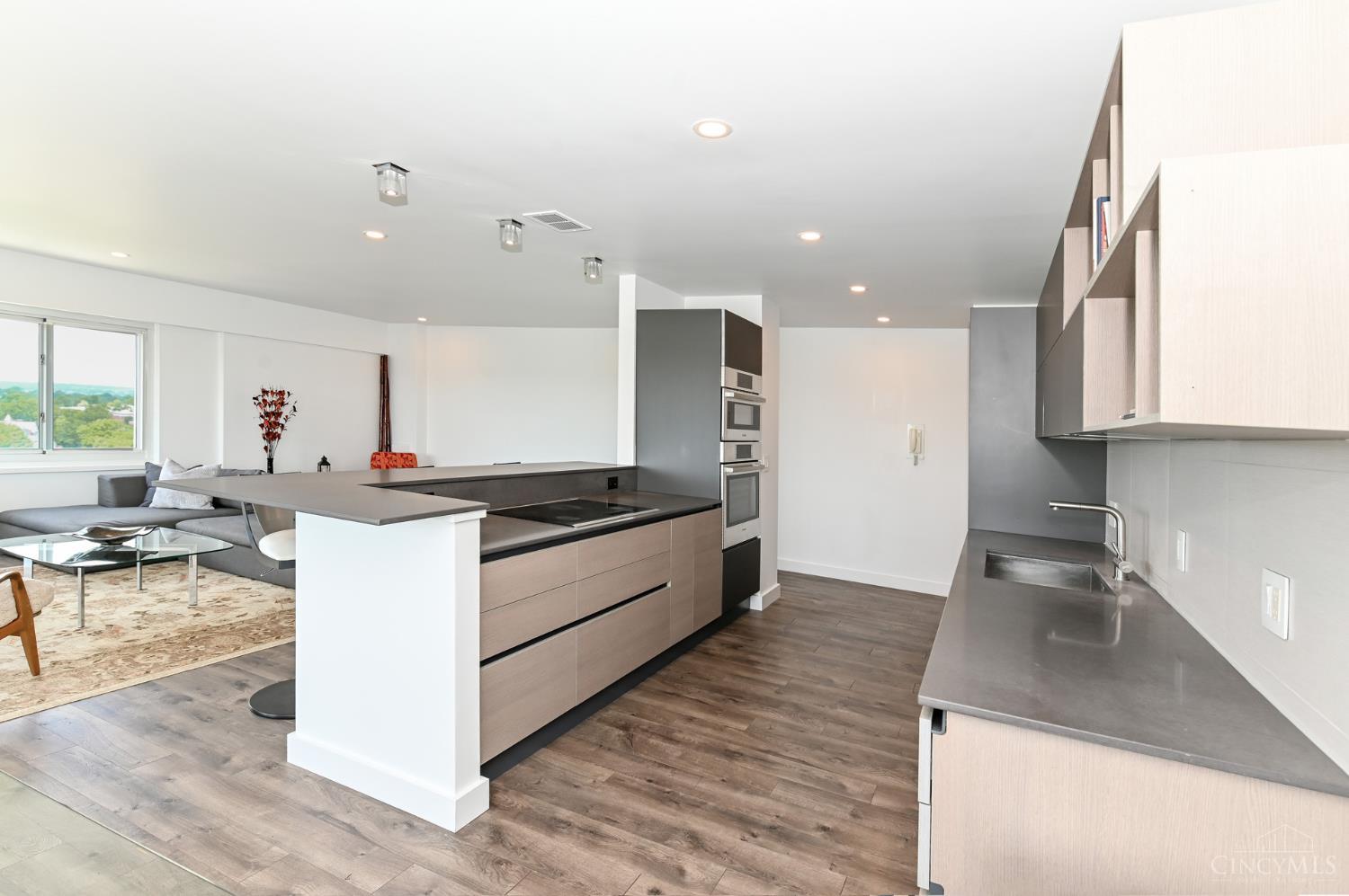2200 Victory Parkway 2307