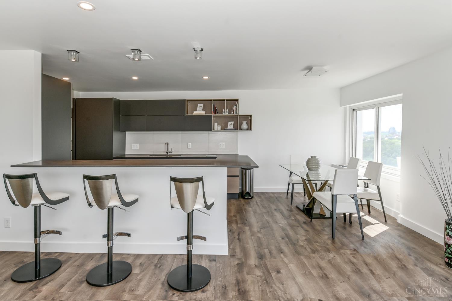 2200 Victory Parkway 2307