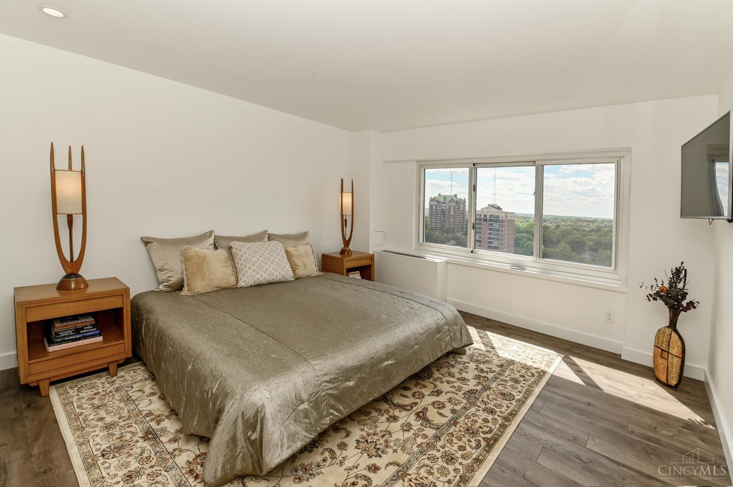 2200 Victory Parkway 2307