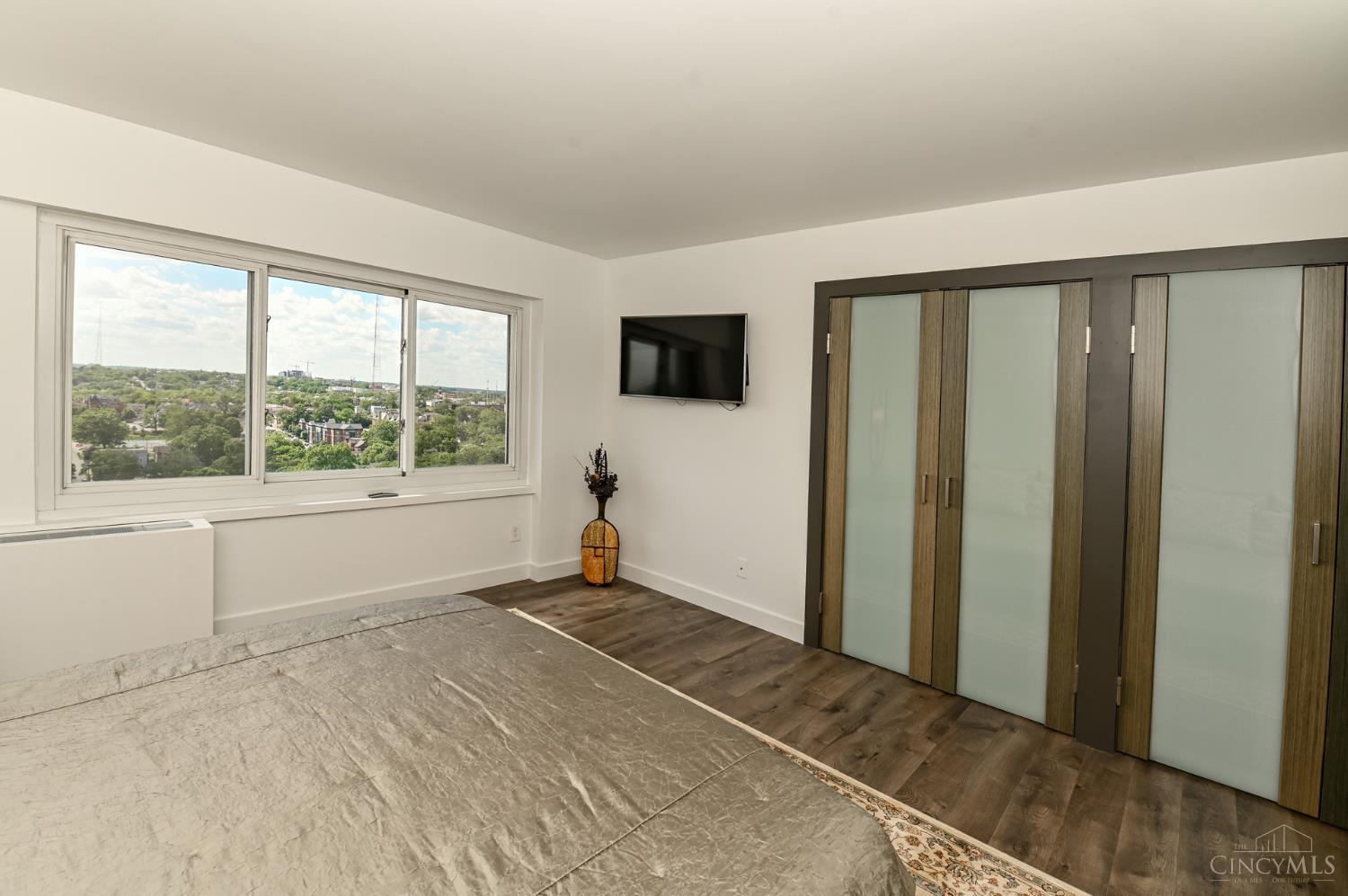 2200 Victory Parkway 2307