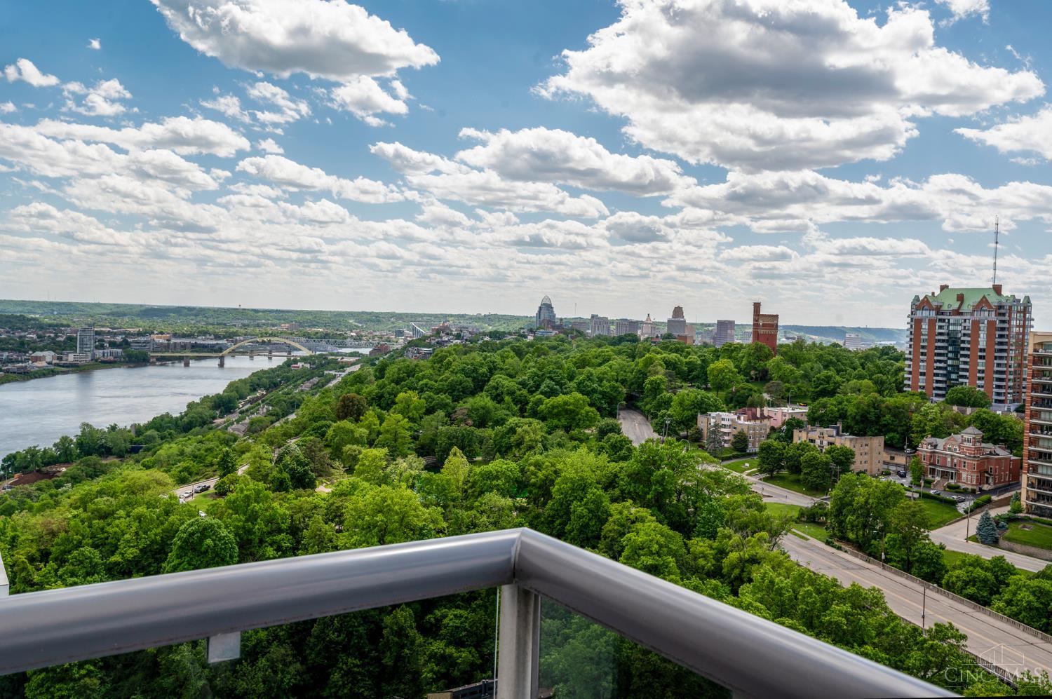2200 Victory Parkway 2307