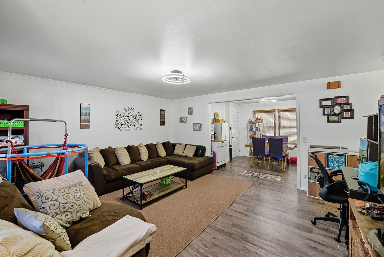 5974 Sunridge Drive