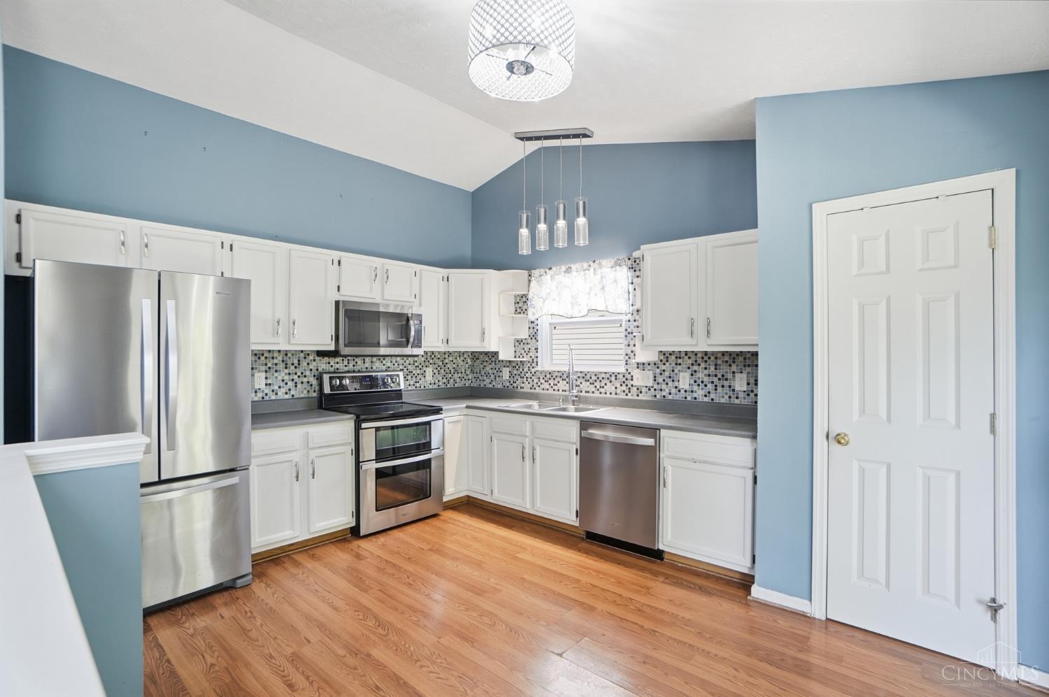 605 Quail Hollow Drive