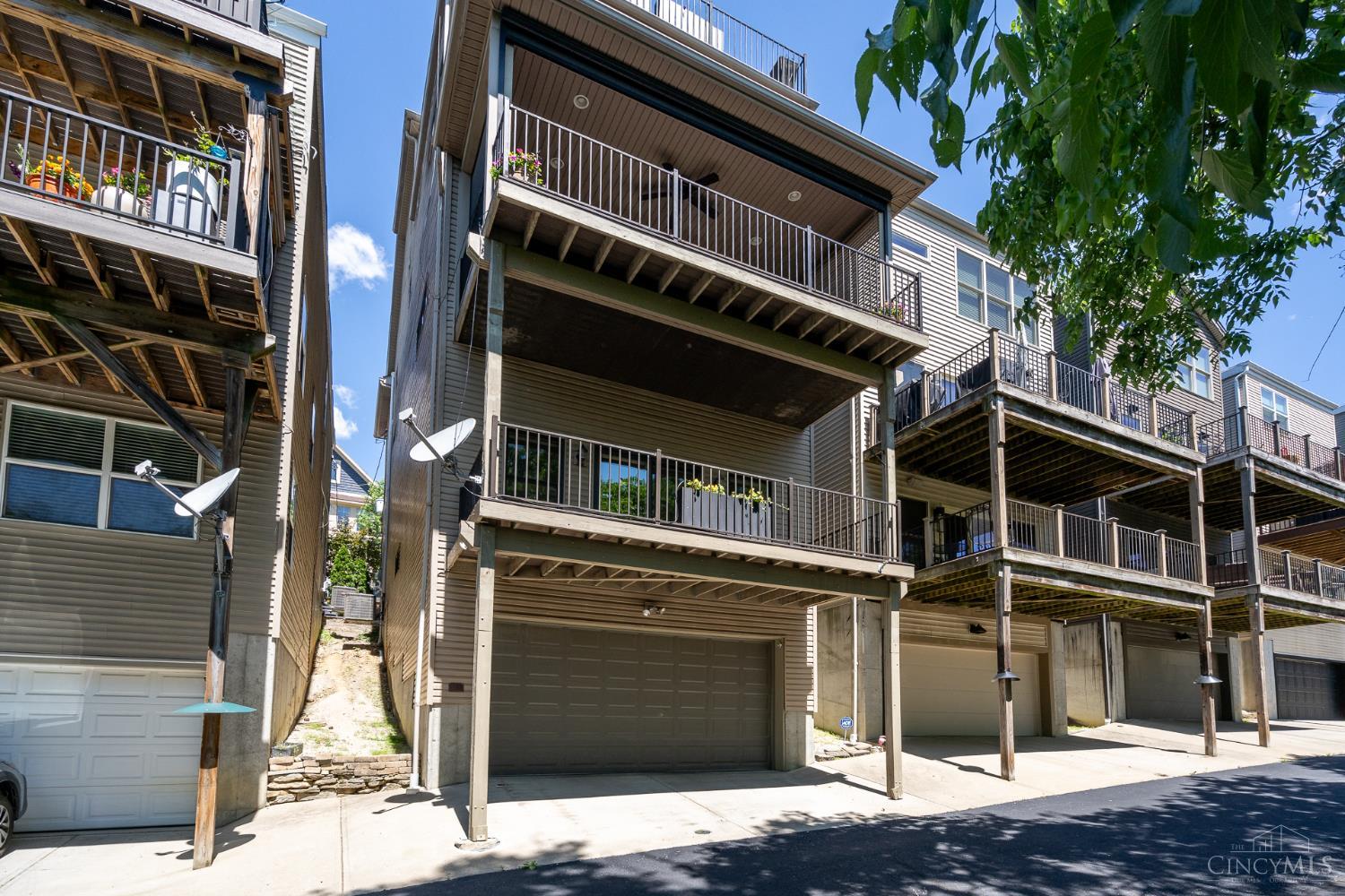 462 Strafer Street