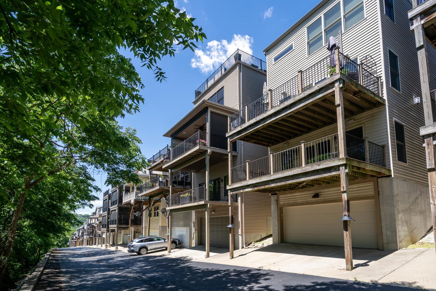 462 Strafer Street