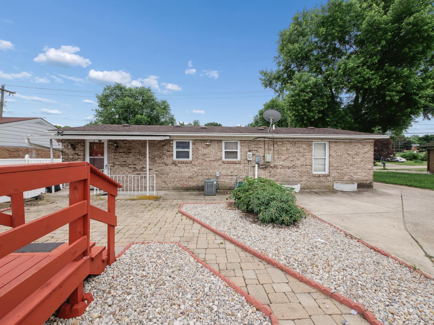 3254 Banning Rd.