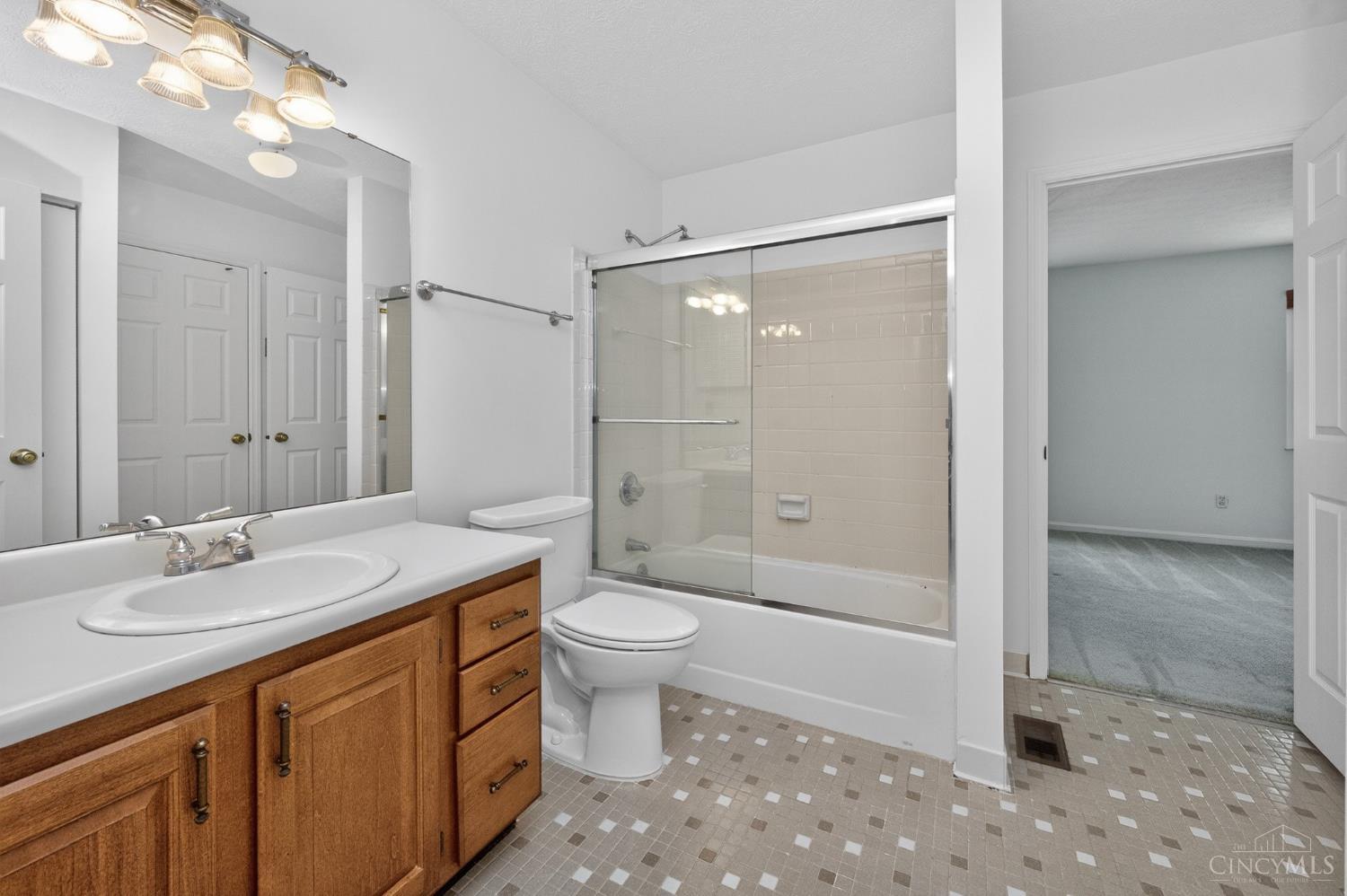 6355 Corbly Road 4