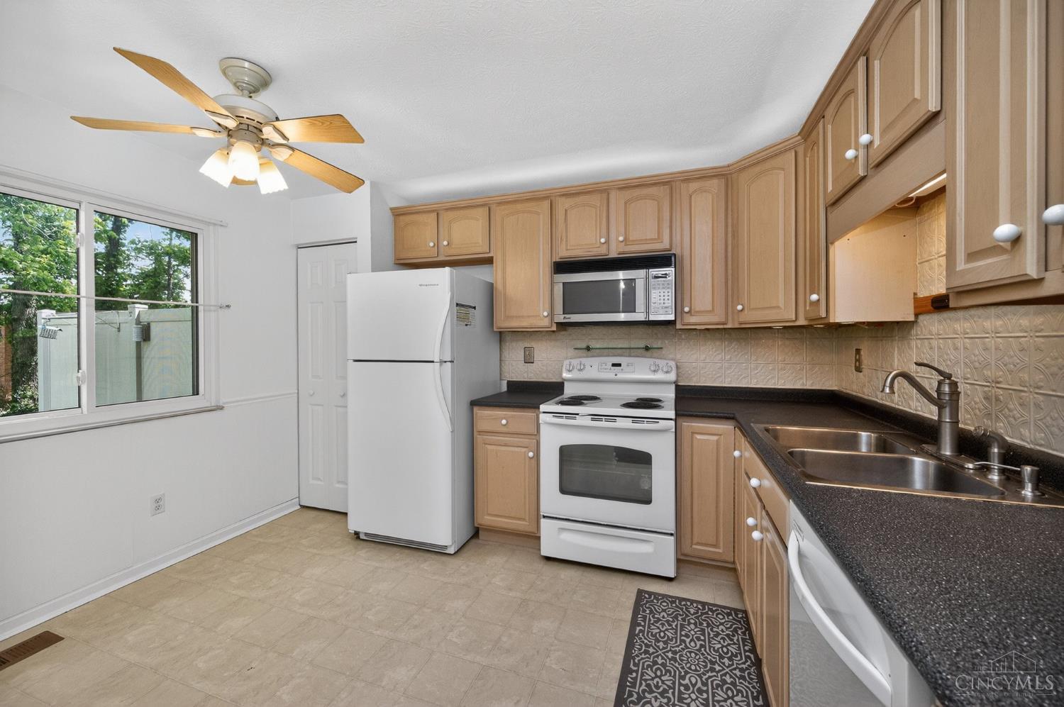 6355 Corbly Road 4