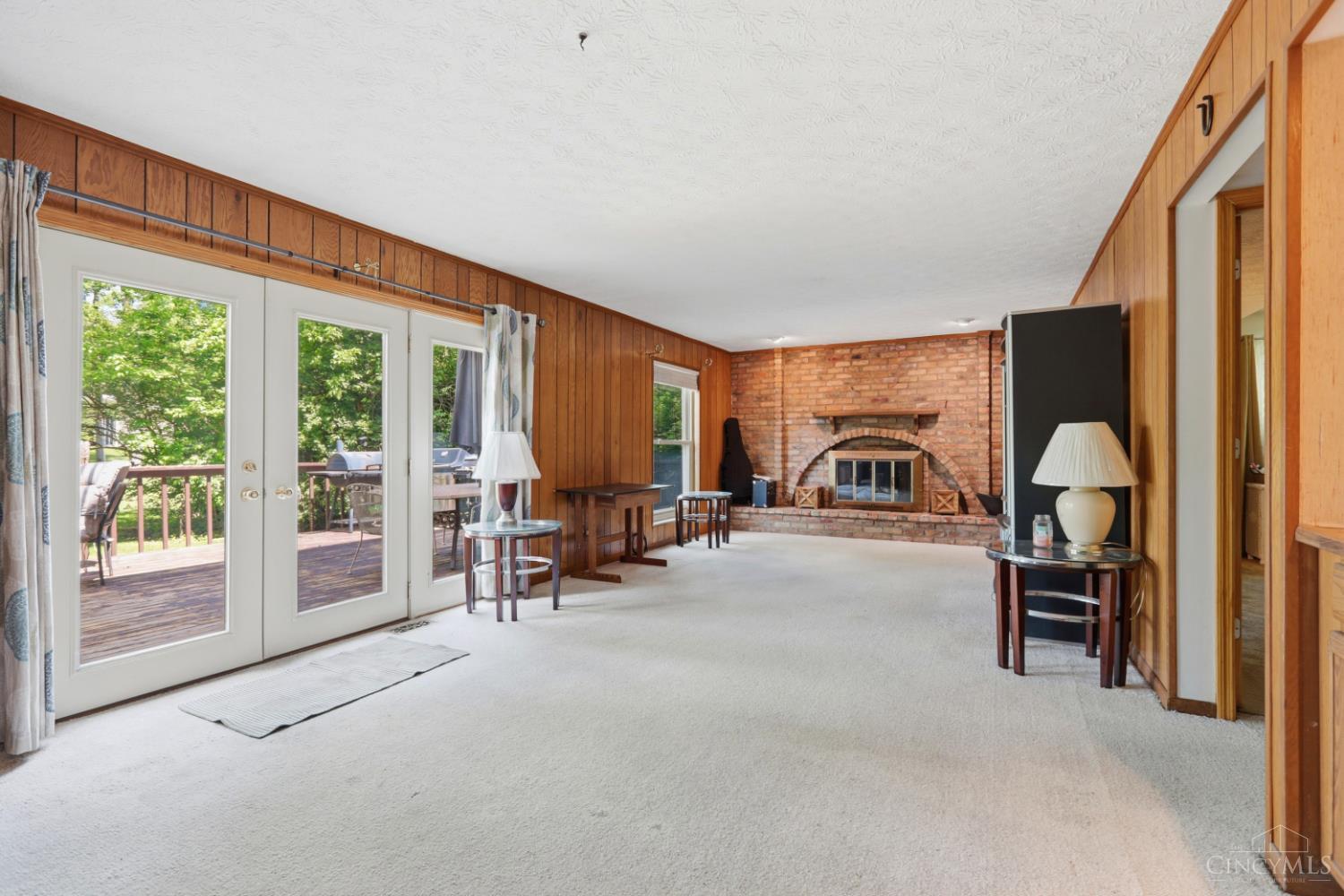 6377 Ironwood Drive