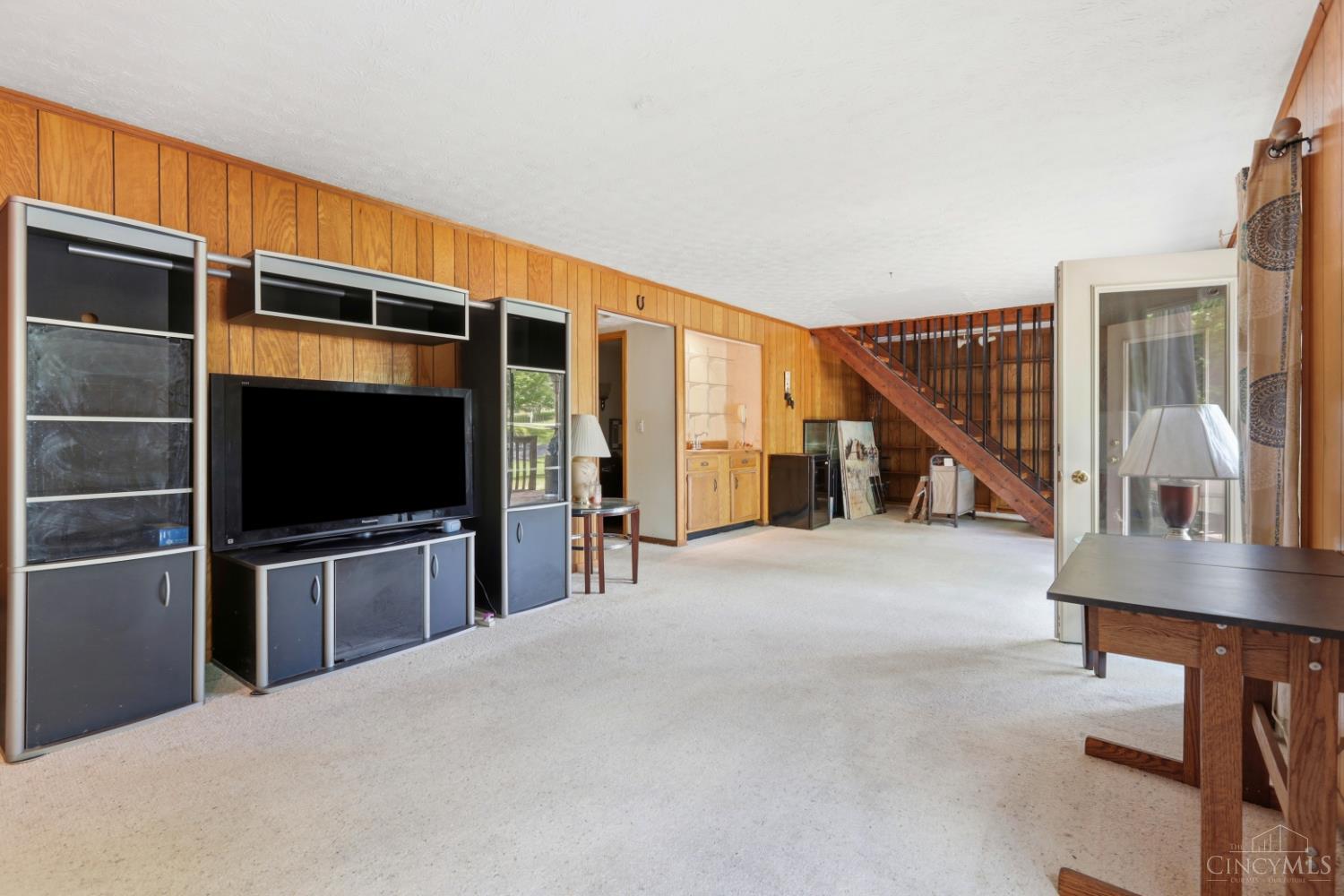 6377 Ironwood Drive