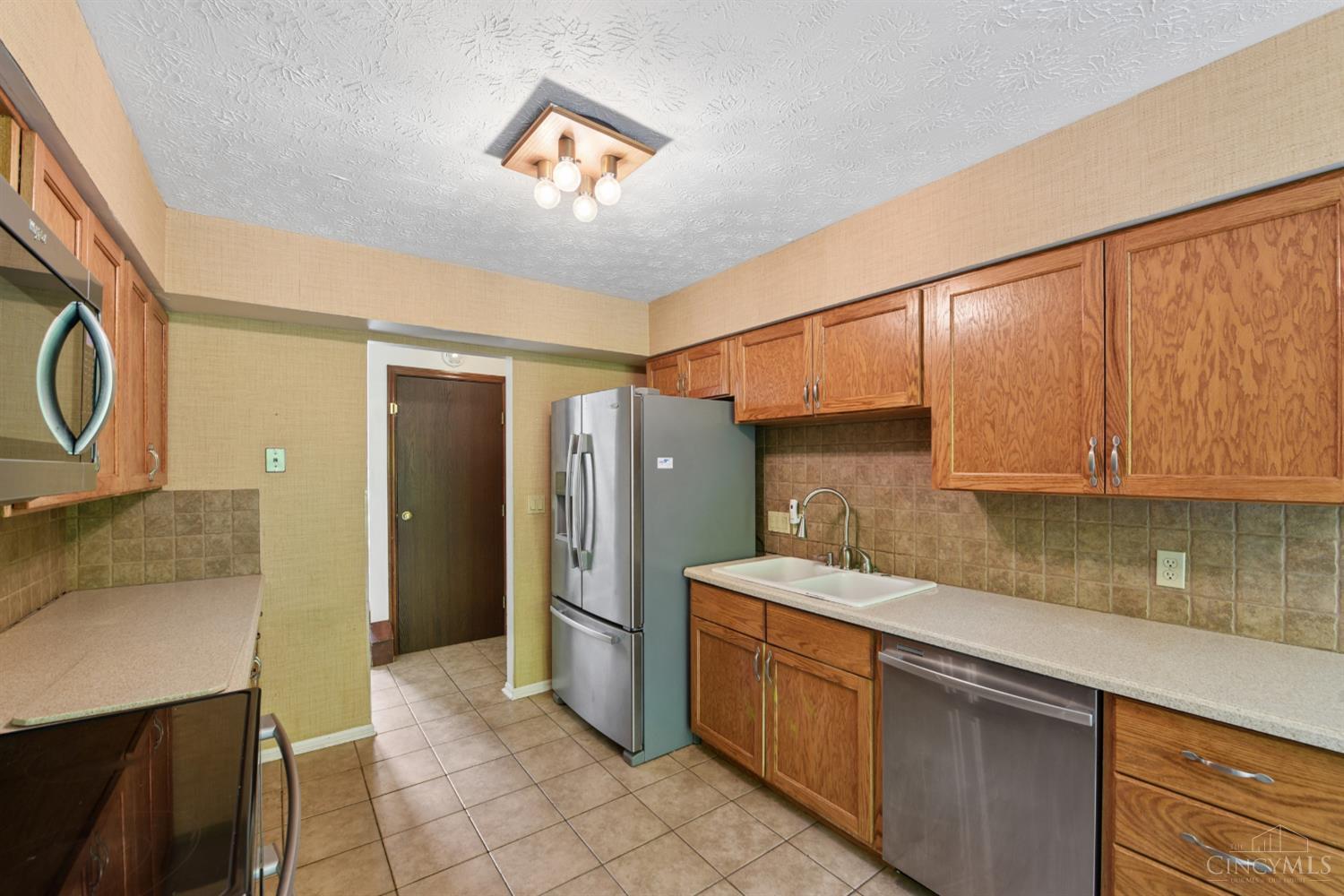 13 Cherokee Trail