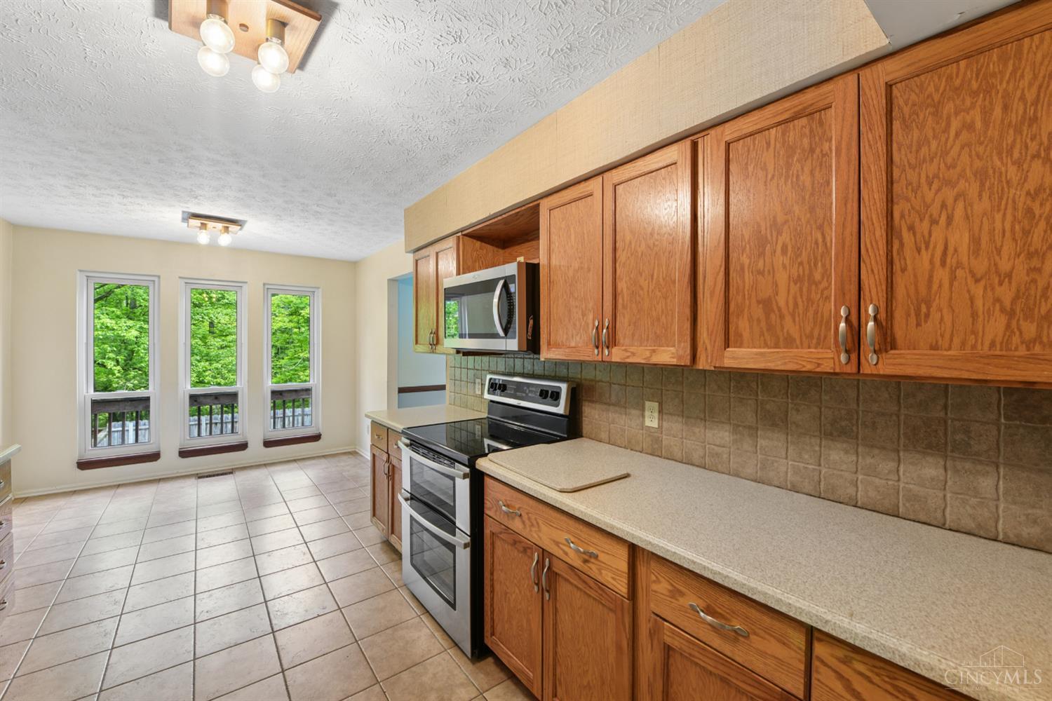 13 Cherokee Trail