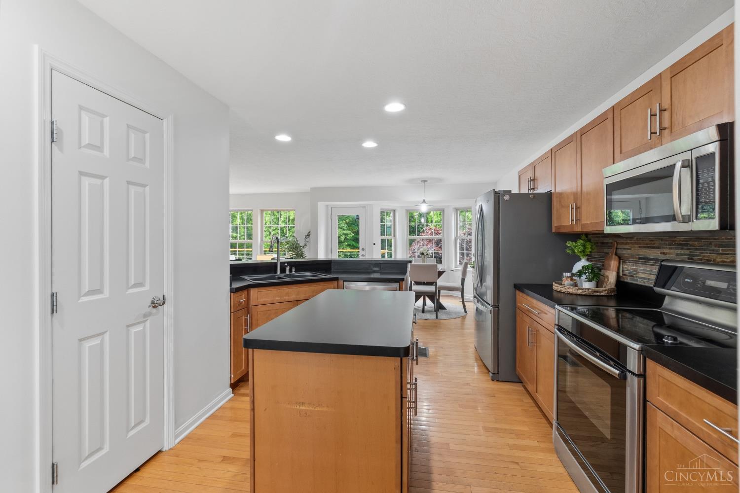 4087 Woodsly Drive