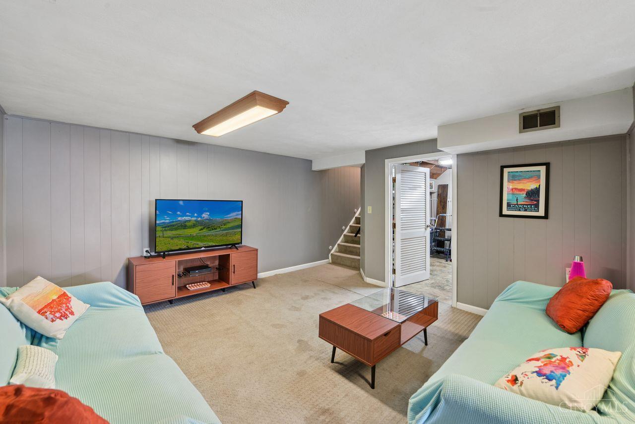 7089 Bluecrest Drive