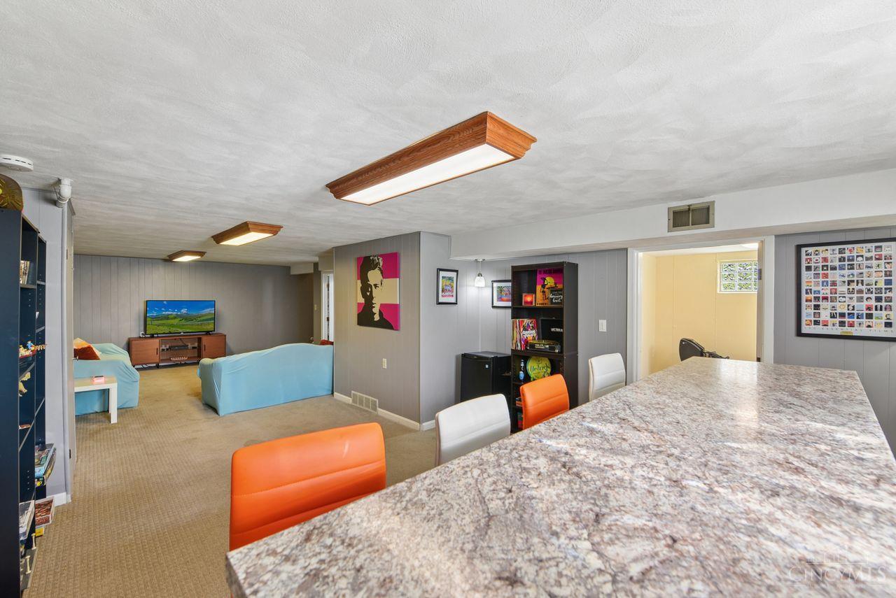 7089 Bluecrest Drive