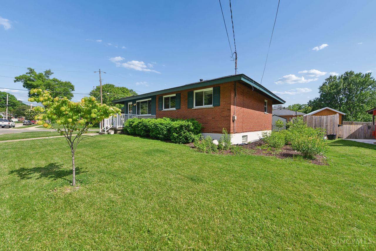 7089 Bluecrest Drive