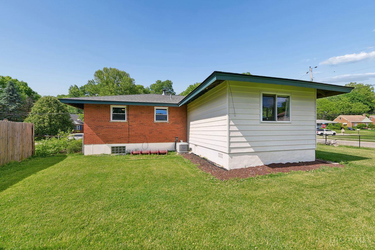 7089 Bluecrest Drive