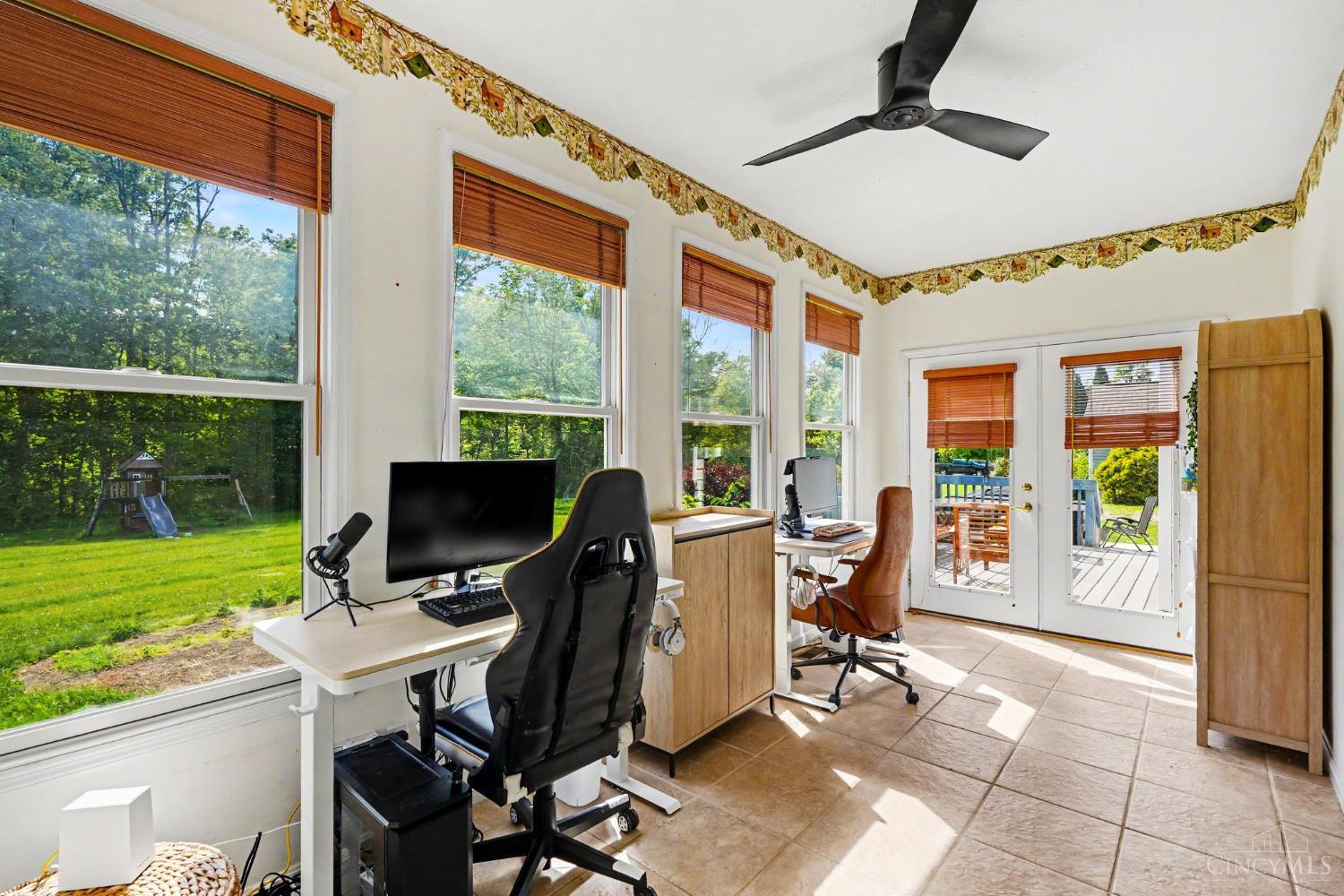3920 Pine View
