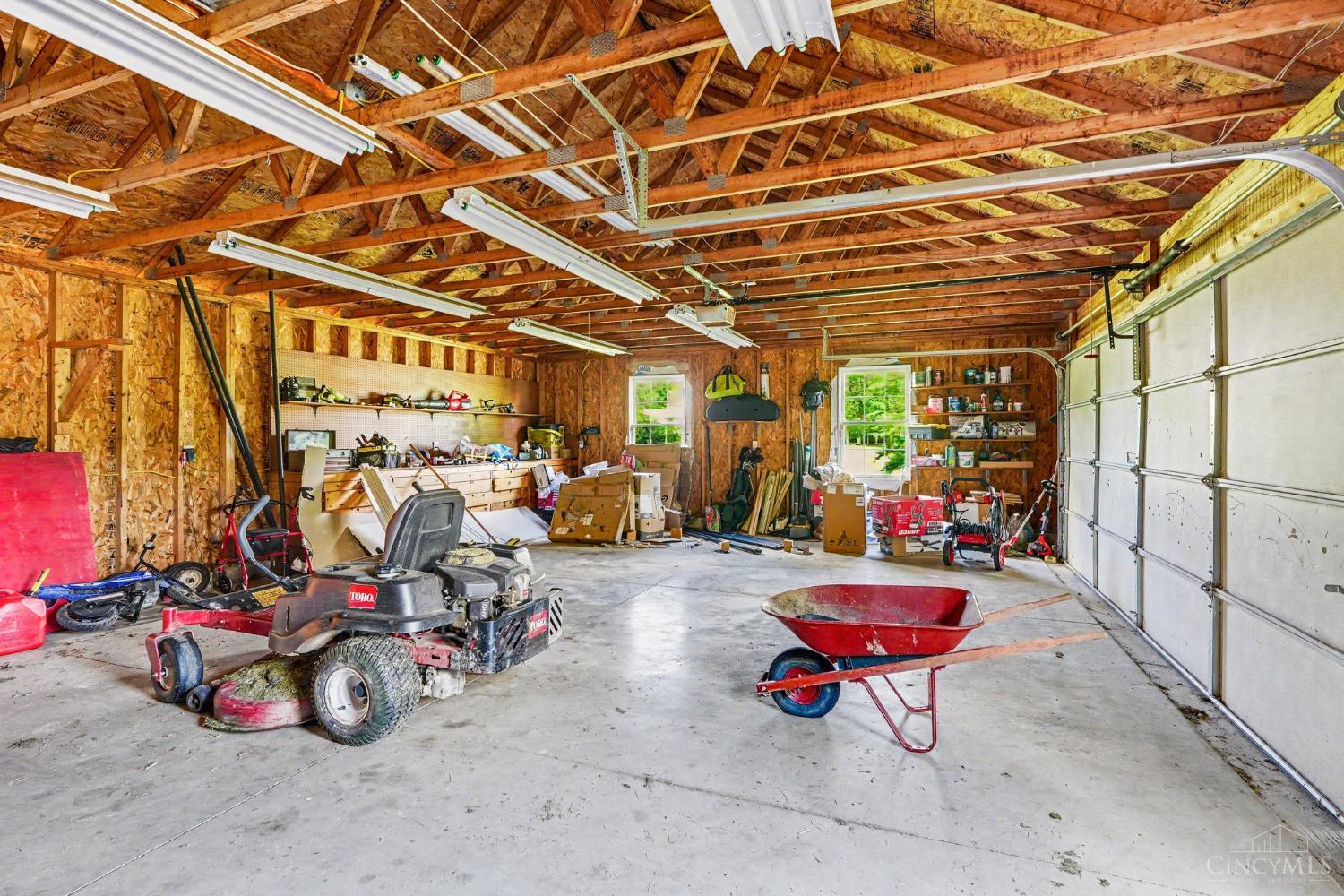 3920 Pine View
